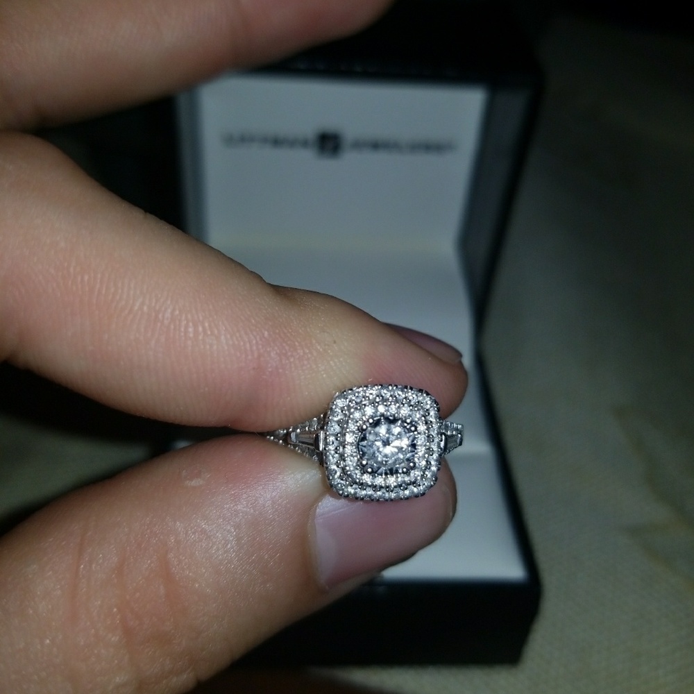 Ring - Picture 2 of 7