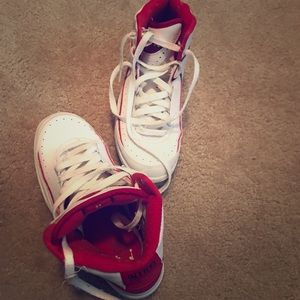 Air Jordan Retro 2 Size 5.5Y