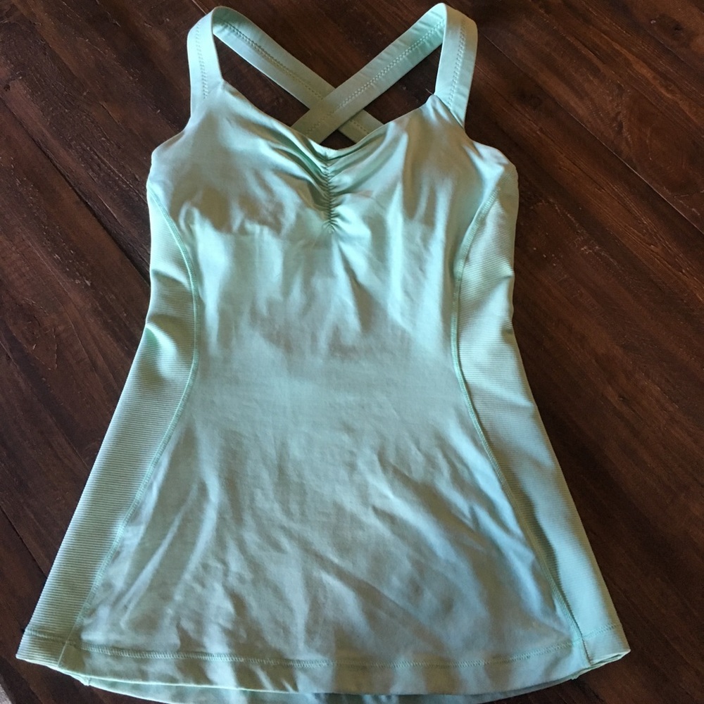 Lululemon mint top
