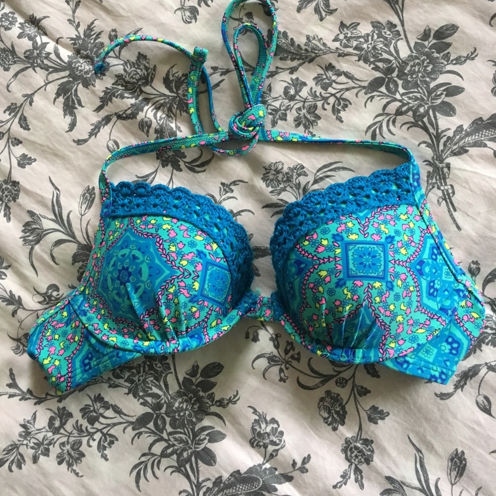 Bikini top