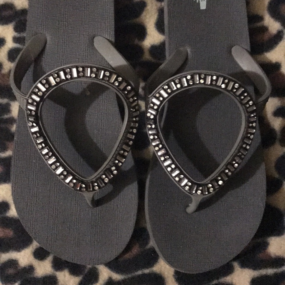 Sanuk jeweled flip flops, size 8/9.