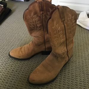 Ariat Tan Cowboy Boots Size 6B