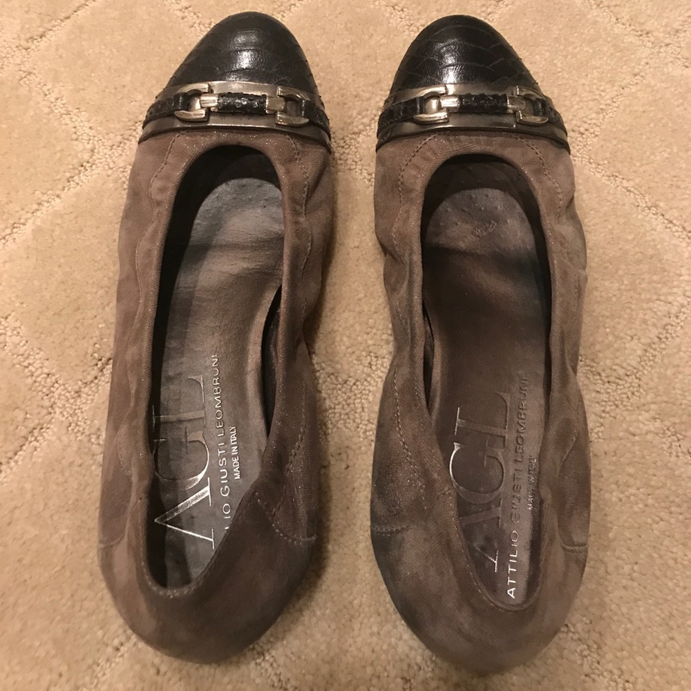 AGL Pewter Suede w/blk toe detail flats. Size 39.5