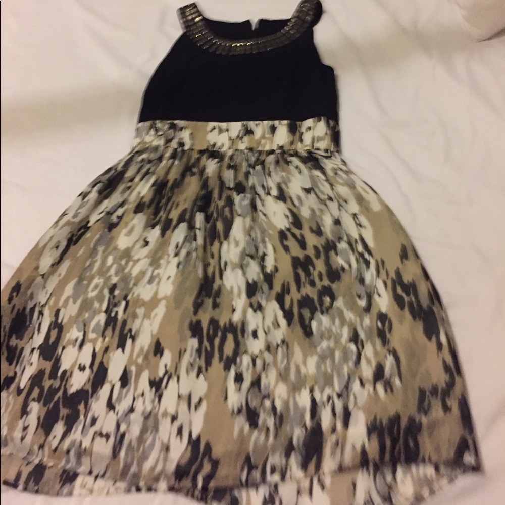 Dress - Picture 4 of 4
