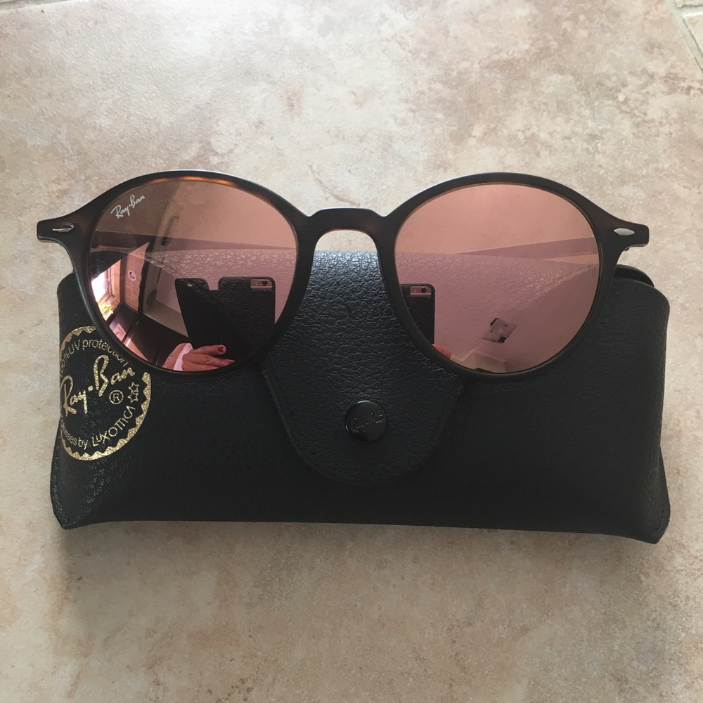 Rayban light force 4237 in Tortoise.