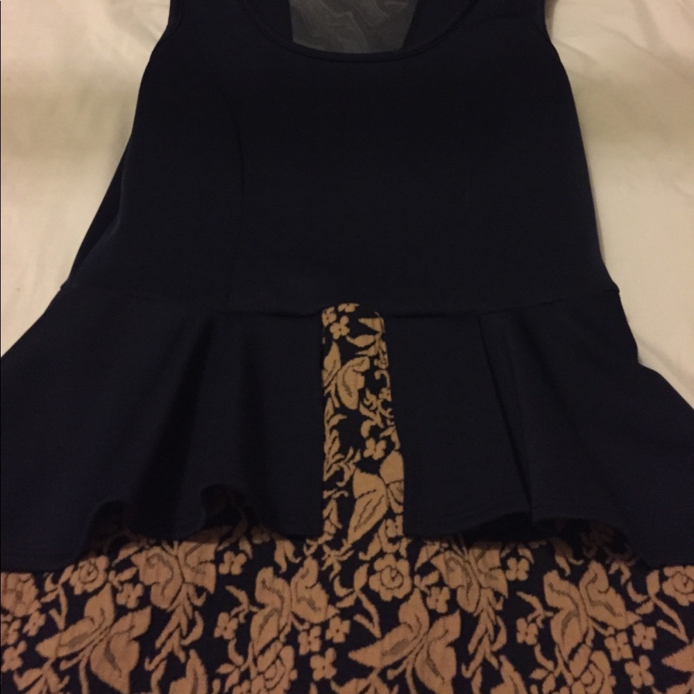 Dress - Picture 2 of 4