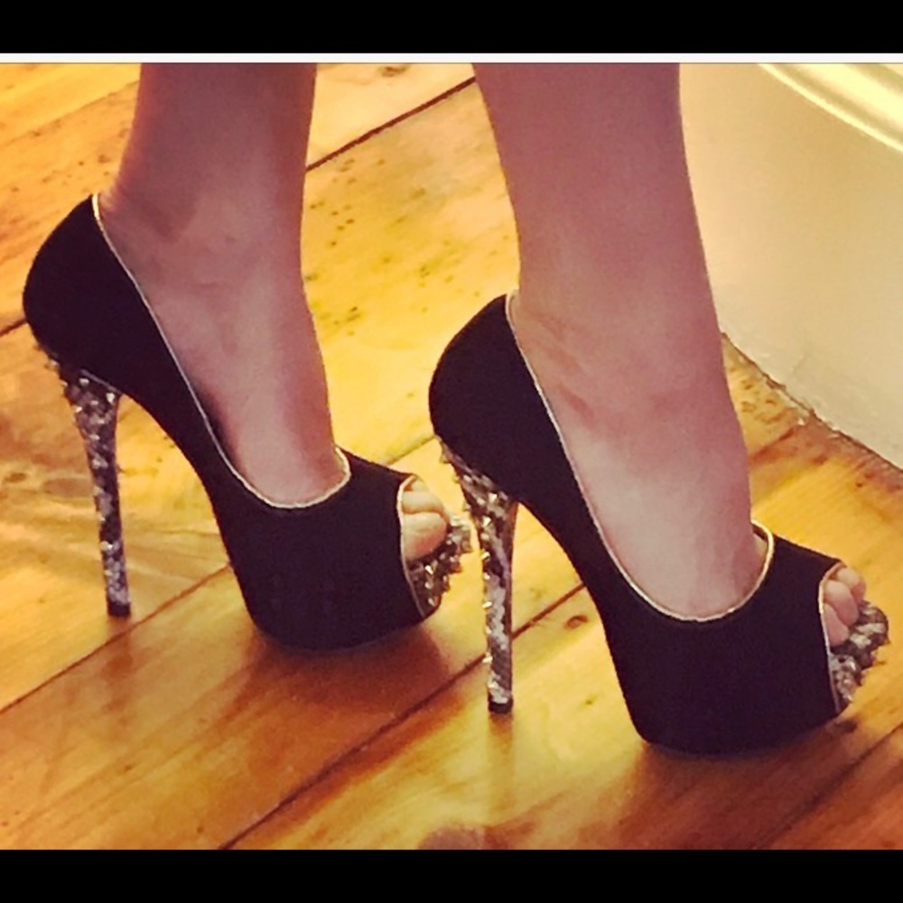 Black and gold snake skin heels