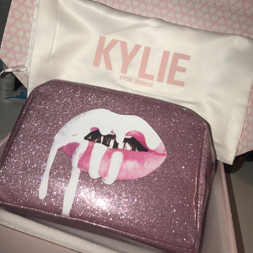 Authentic Limited Edition Kylie 2017 Makeup Bag 🎉