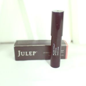 Julep Plush Pout Lip Crayon Almond Nude Crème