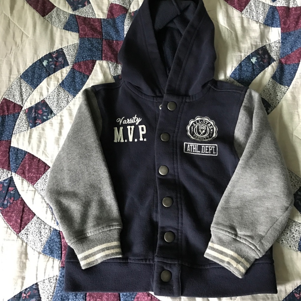 Like new Boys Oshkosh B'gosh sweatshirt