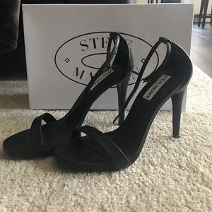 Steve Madden Stecy Black leather heels size 7