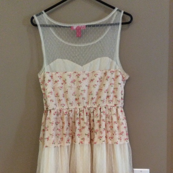 Flower dress Up by Ultra Pink - Picture 2 of 4