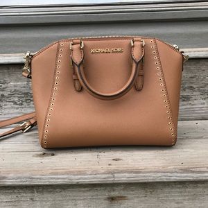 BRAND NEW Micheal Kors Messenger Purse
