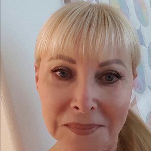 Meet your Posher, Joy