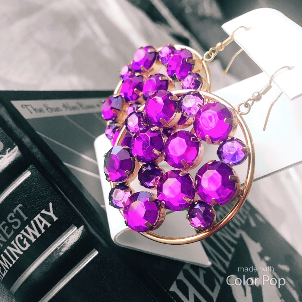 Berry statement earrings. 💋✨ - Picture 2 of 5