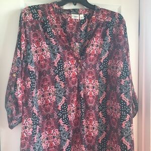 Floral print long top. Red, black, white.