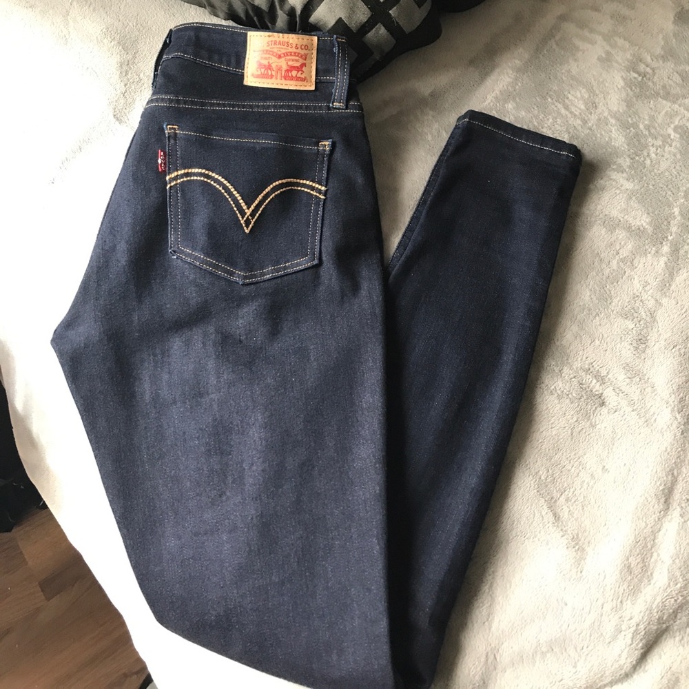 Levi's