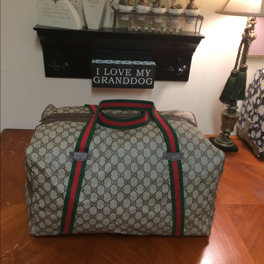 Authentic Vintage Light  Weight Gucci Duffle
