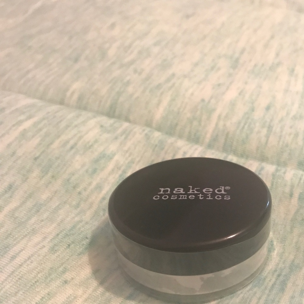 Naked cosmetics face primer