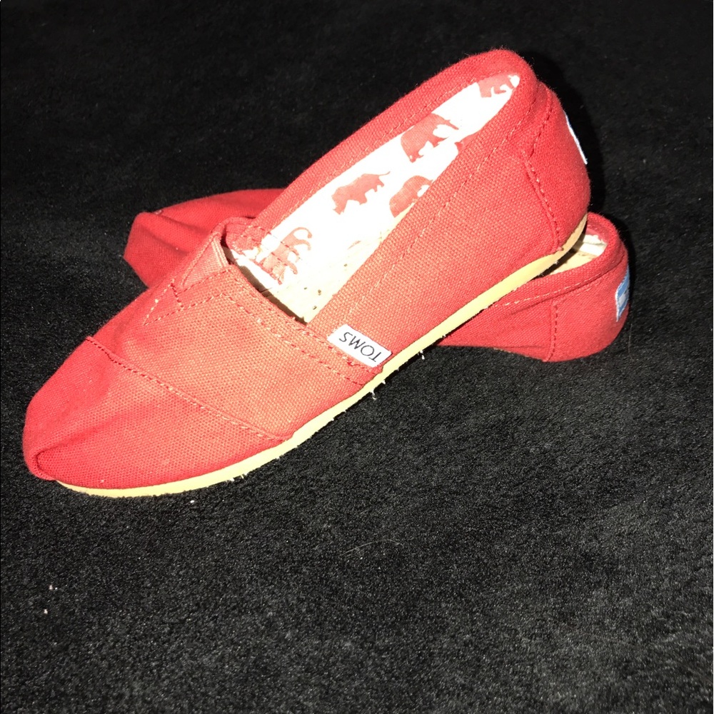 TOMS (Red)- Hardly used, worn a few times. Size 5