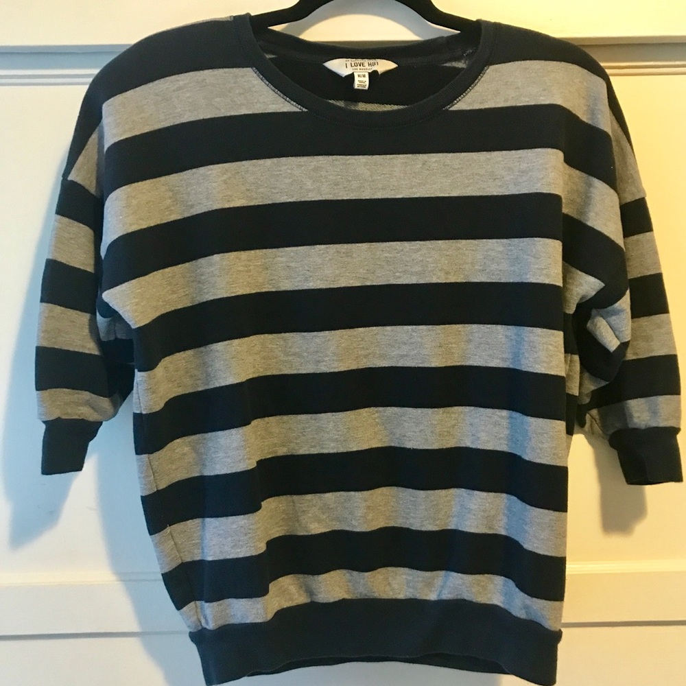 3-quarter sleeve sweatshirt