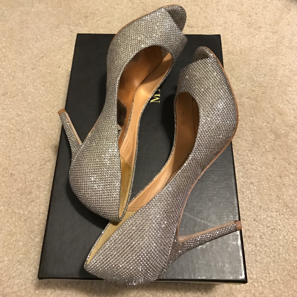 Badgley Mischka peep toe wedding shoes - size 6