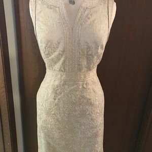 Beautiful tan with gold pattern sleeveless dress!