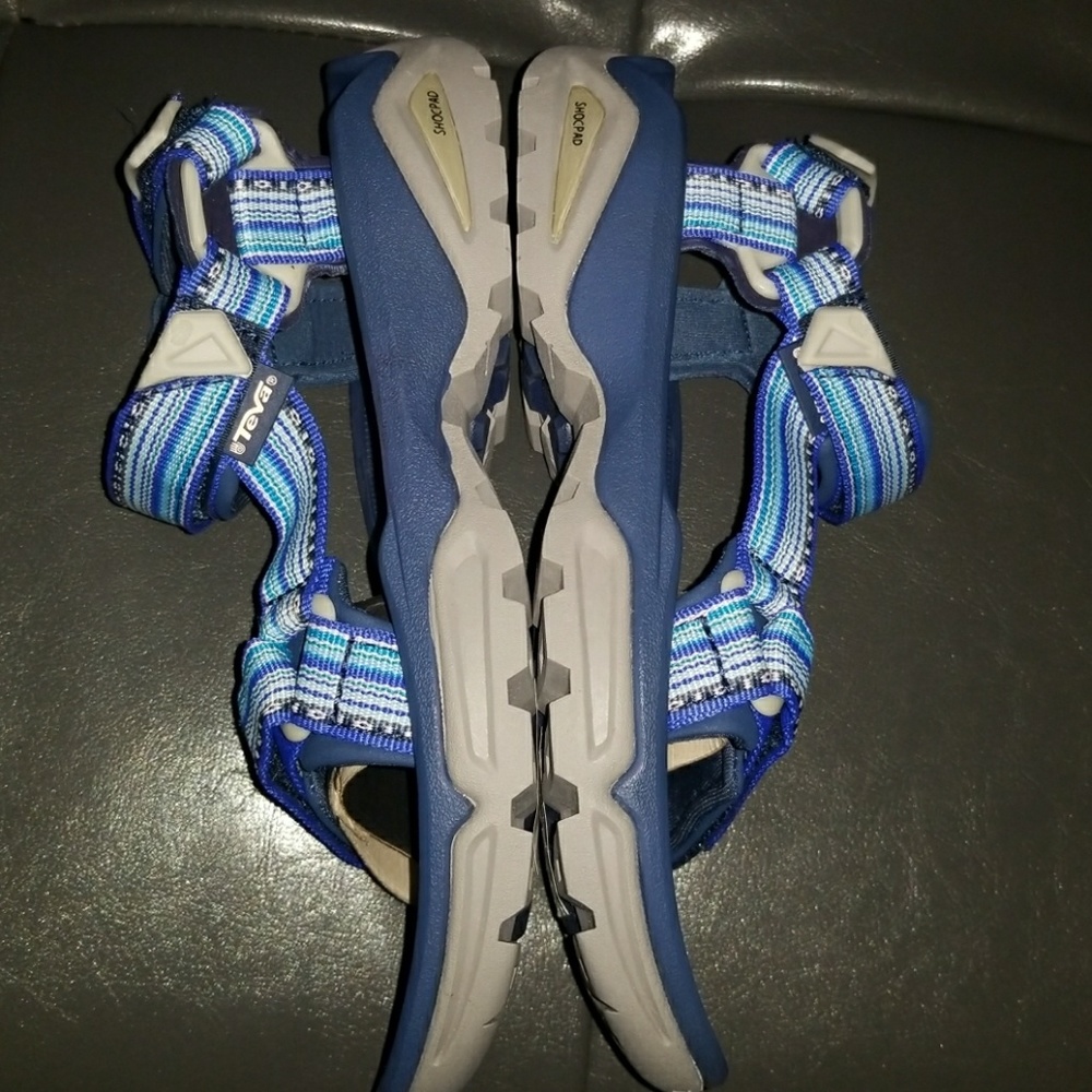Teva sandals - Picture 4 of 8