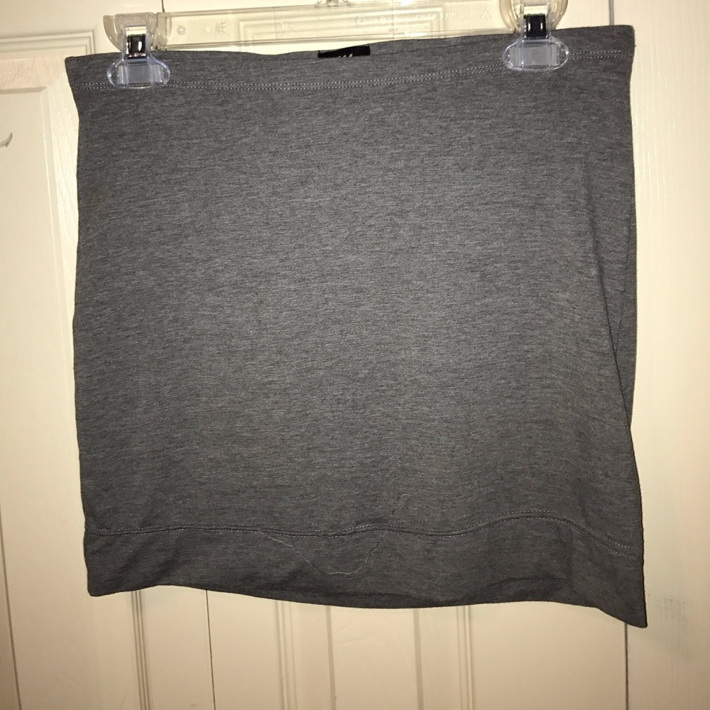 Grey pencil skirt