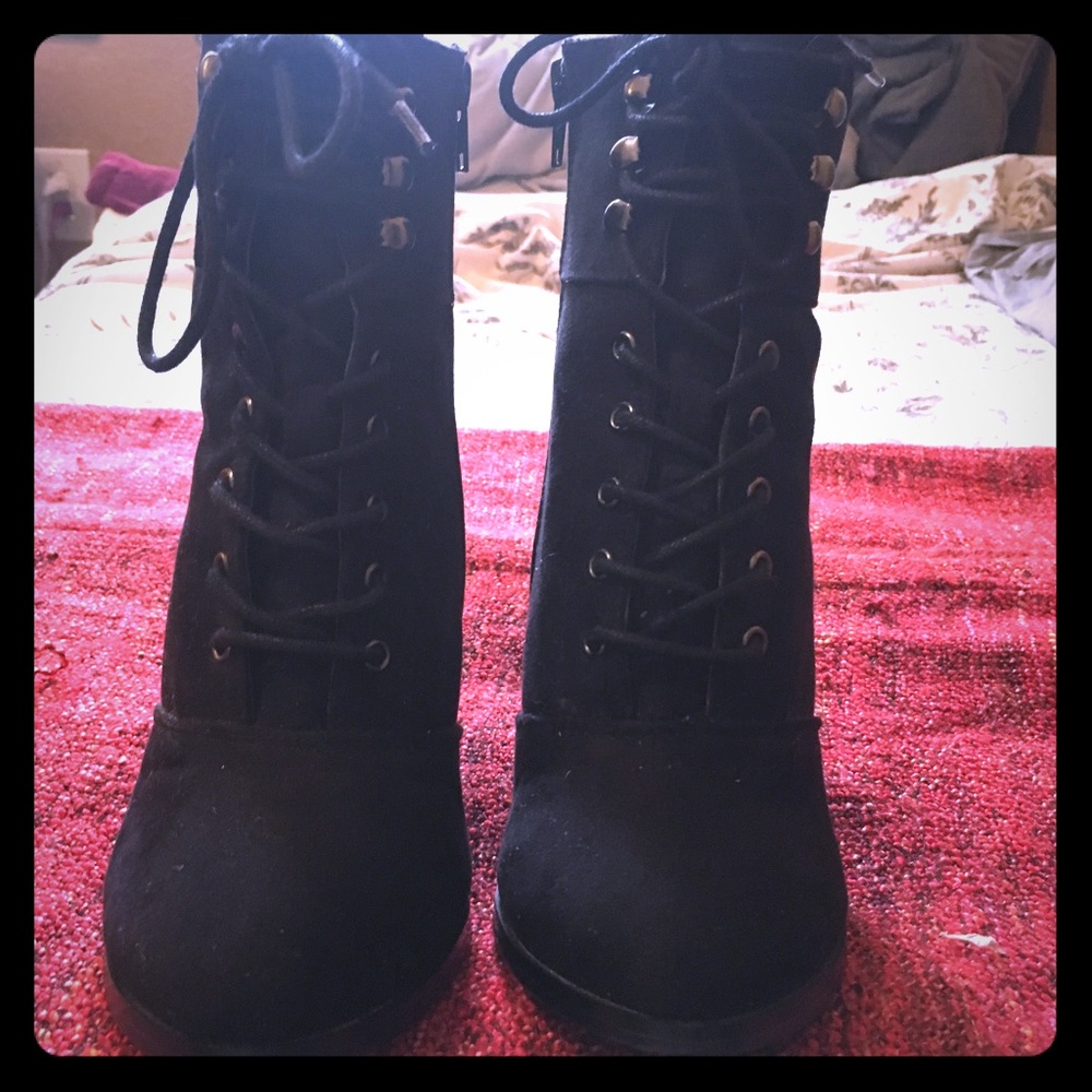 High heeled boots