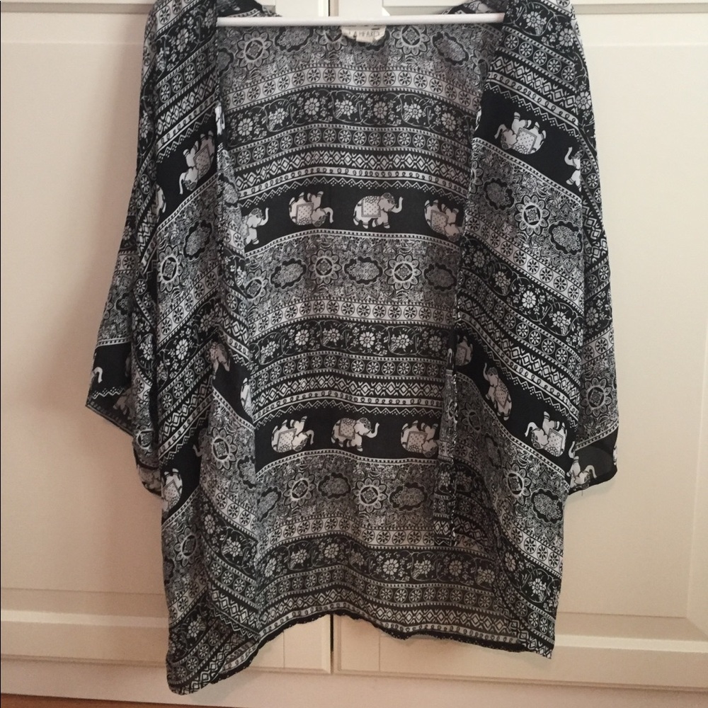 Pacsun elephant pattern kimono