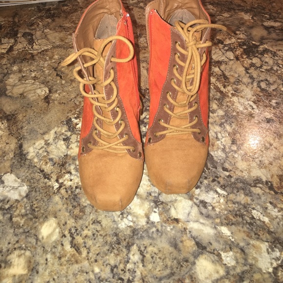 Qupid Shoes - Brown orange booties