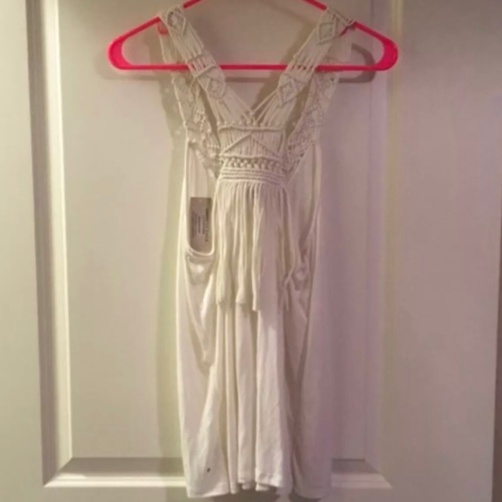 American Eagle Cream Tank - Picture 3 of 5