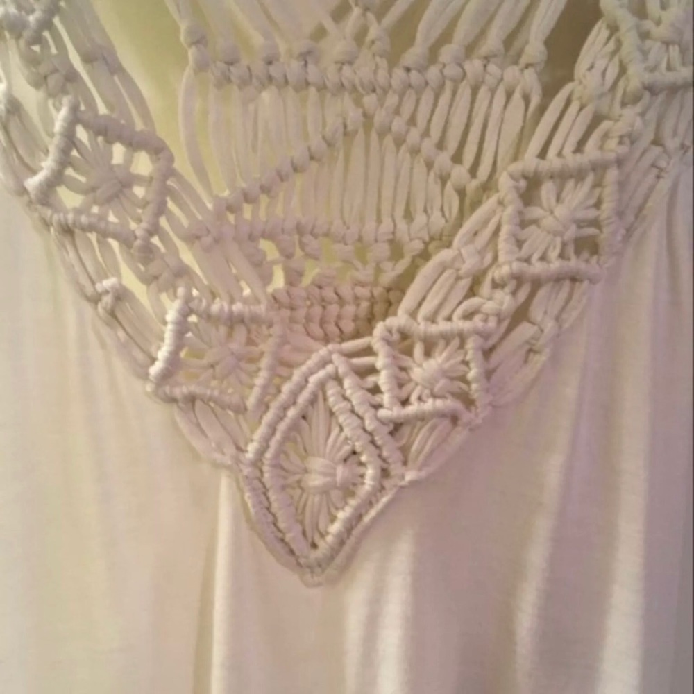 American Eagle Cream Tank - Picture 5 of 5