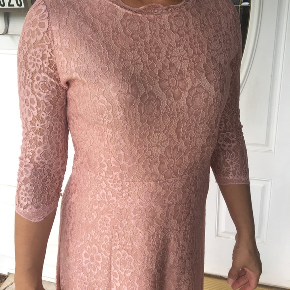 Lace pink dress - Picture 4 of 4