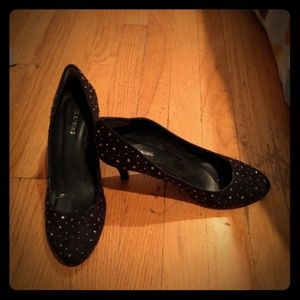 Black sparkly pumps