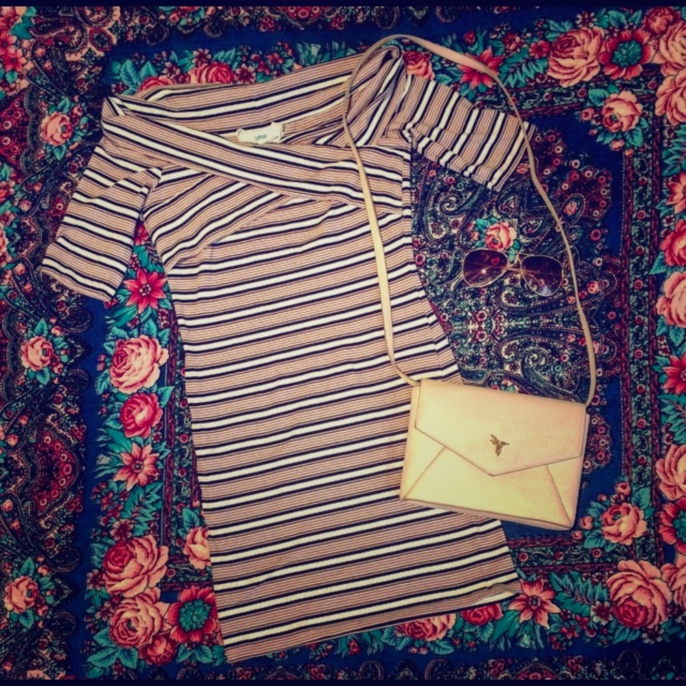 Off-Shoulder Striped Body-Con Dress