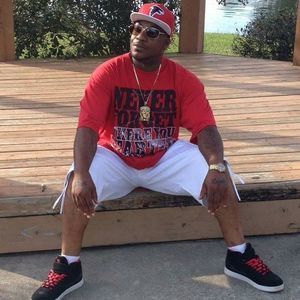 Meet your Posher, Dennis