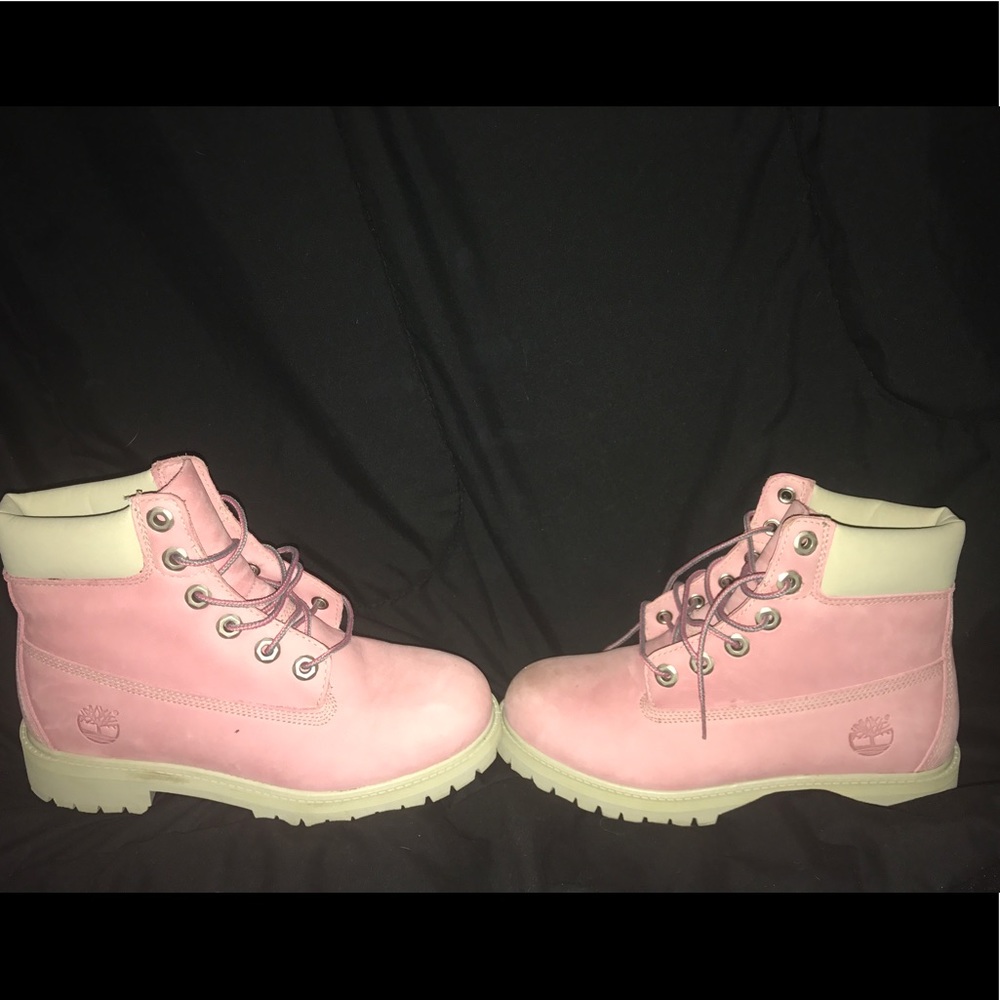 Children's size 4 pink timberland boots