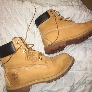 Size 7 Women's Timberlands