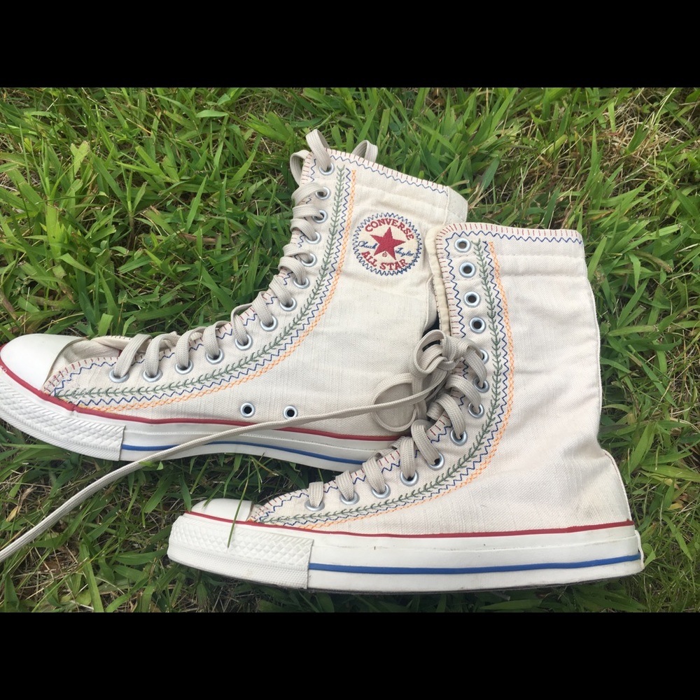 High Top All star Converse sneakers