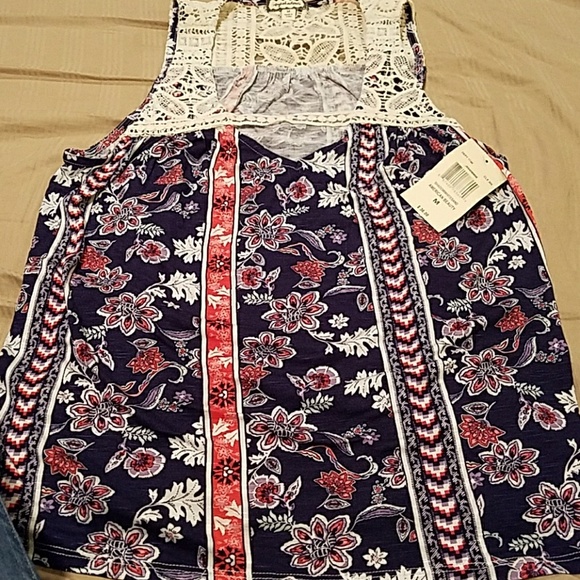 Tanktop - Picture 1 of 1