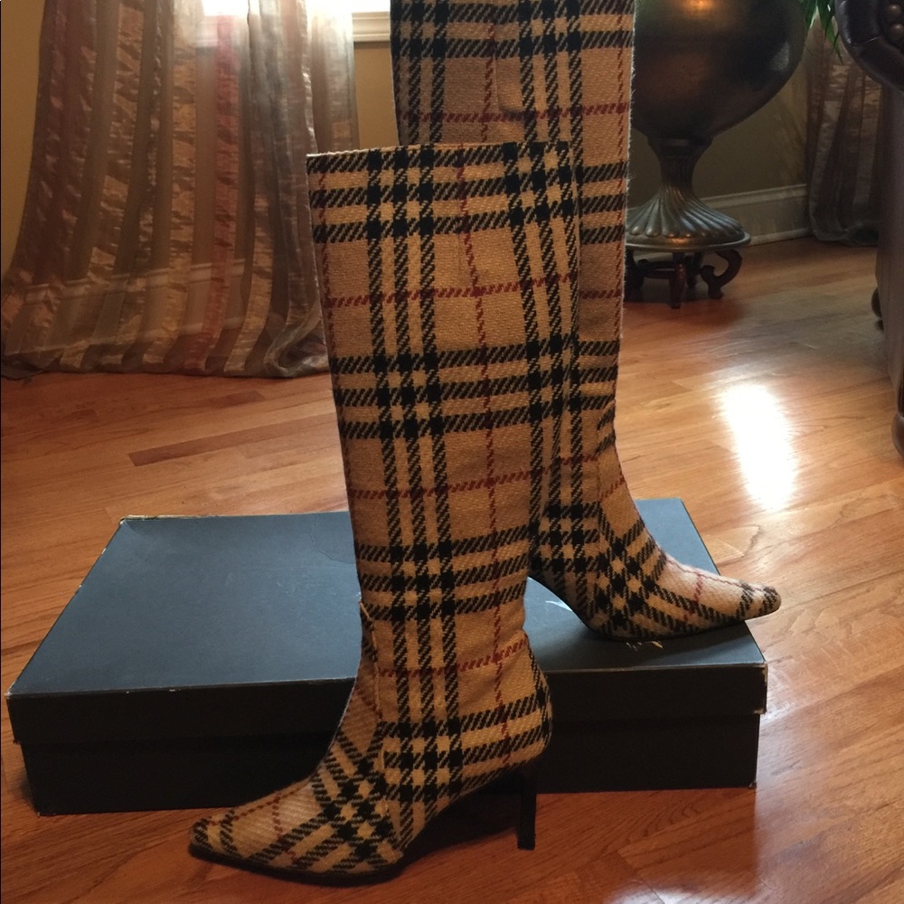Burberry boots