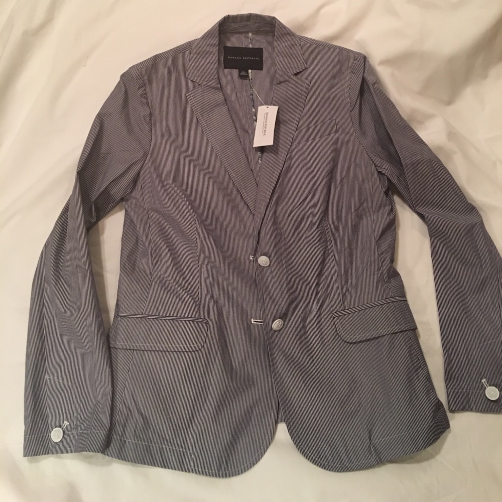Banana Republic navy and white blazer