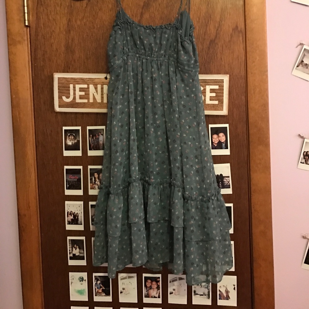 Dress - Picture 2 of 5