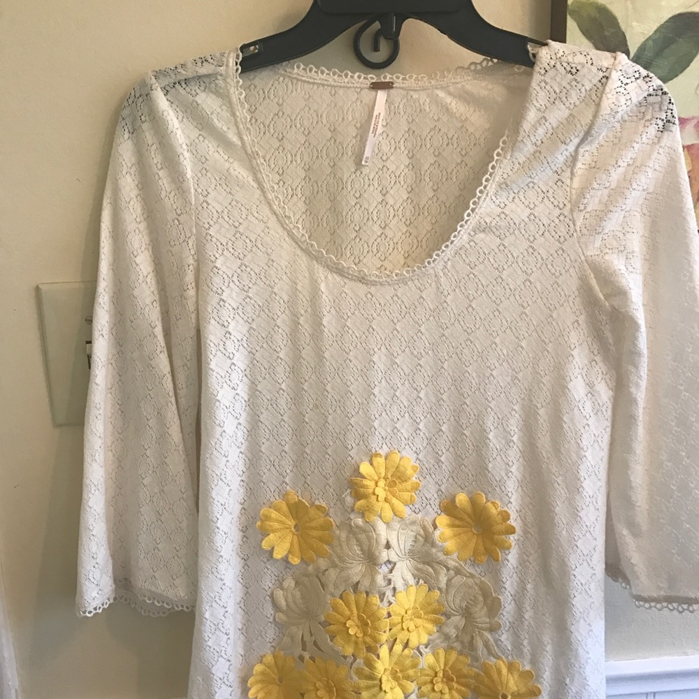 Free People cream color top. Size XS