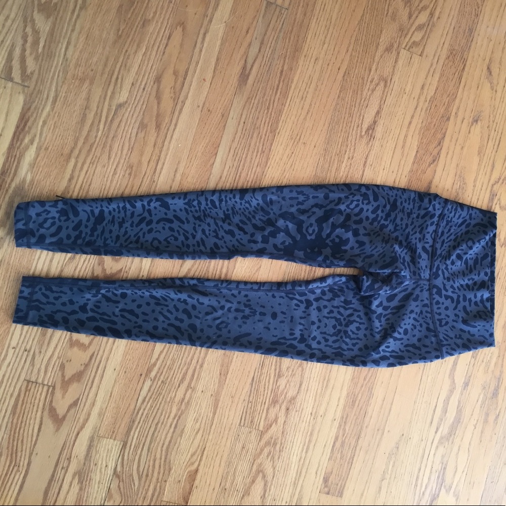 Lululemon - Hi Waist Wunder Under - Size 6