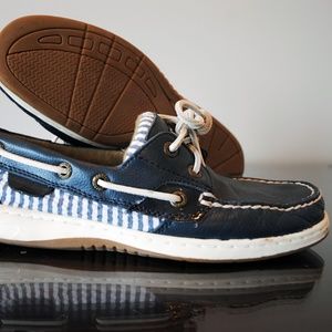 Women's Sperrys size 7M.