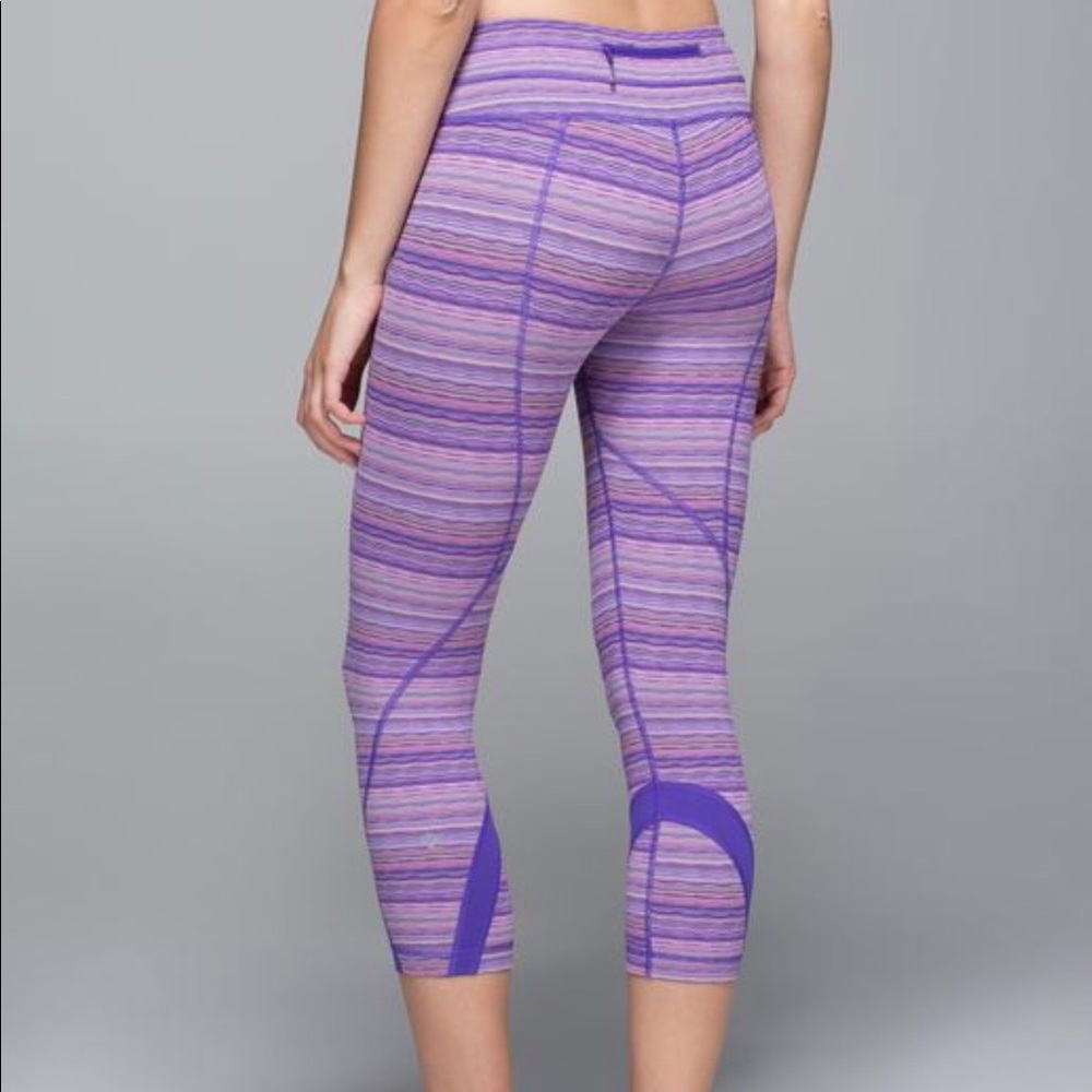 Inspire crop II. Worn once.