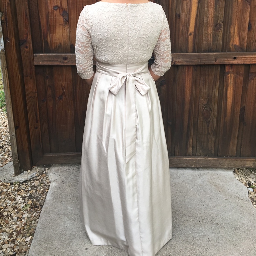 Champagne beautiful ball gown - Picture 2 of 4